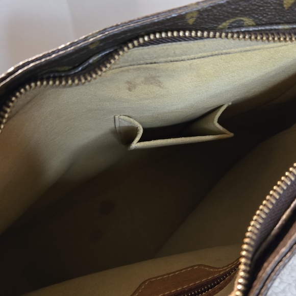 Louis Vuitton Looping GM Monogram Shoulder Bag - Picture 12 of 14